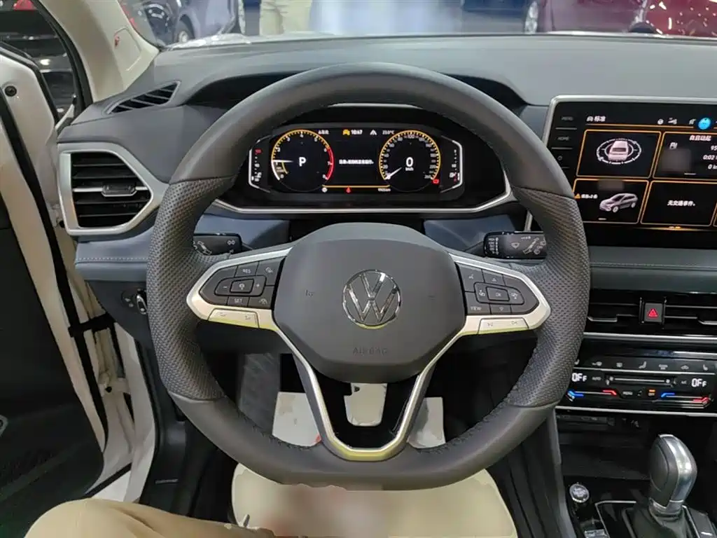 Volkswagen Tharu 2024 300TSI 2WD Moon Premium Edition фото 11