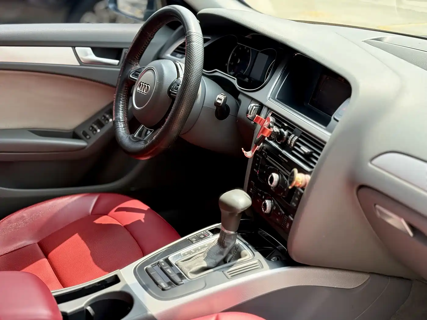 Audi A4L 2013 35 TFSI Automatic Standard фото 10