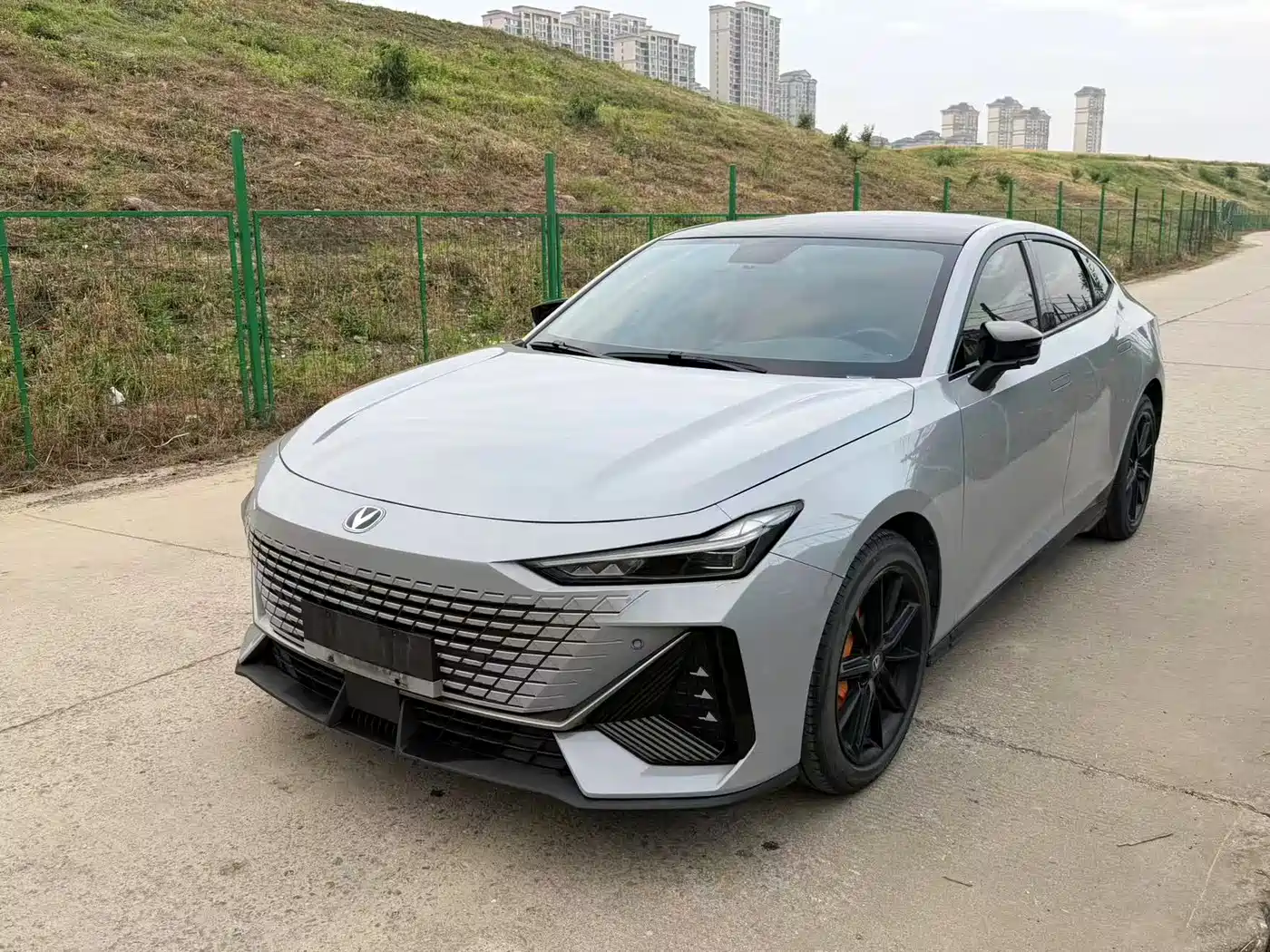 CHANGAN UNI-V