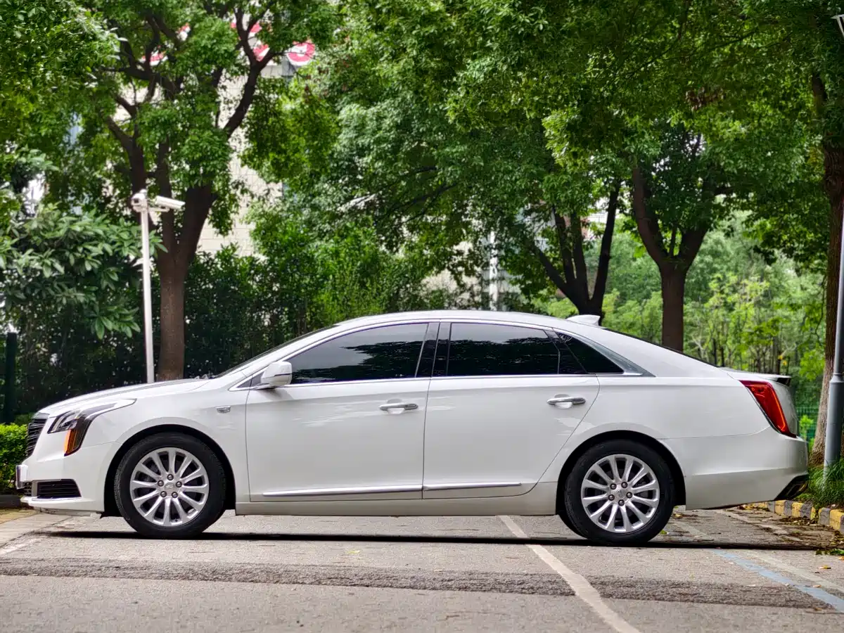 Cadillac XTS 2018 28T Technology фото 4