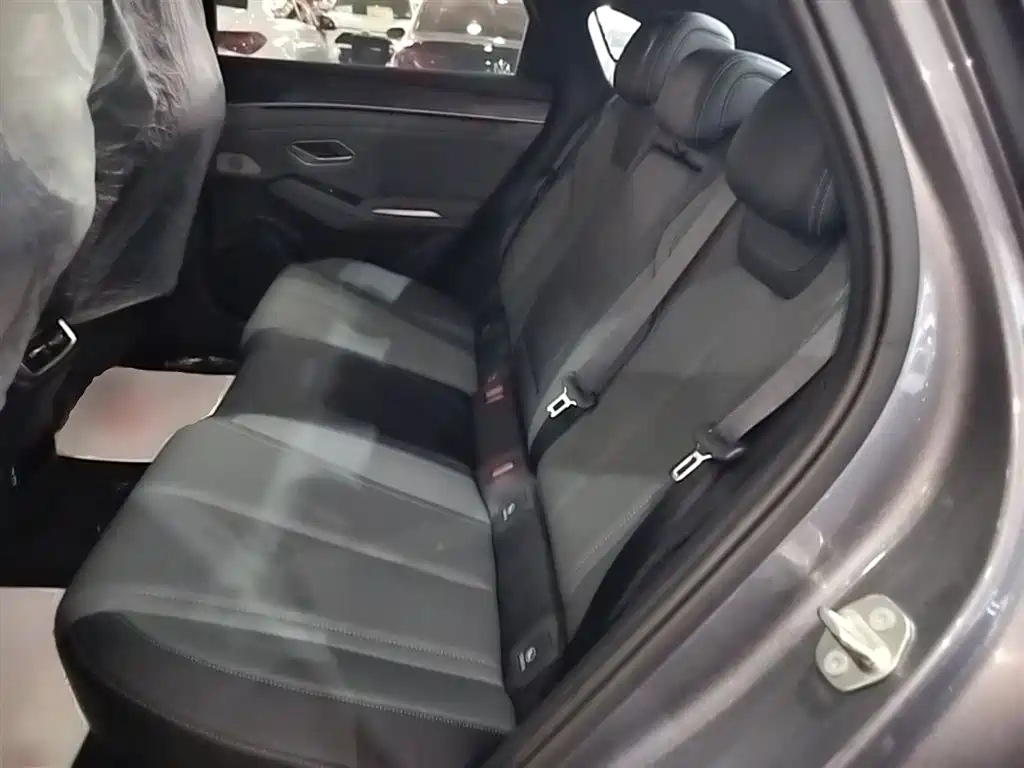BYD Qin L 2025 DM-i Smart Drive Edition 120KM Surpassing фото 17