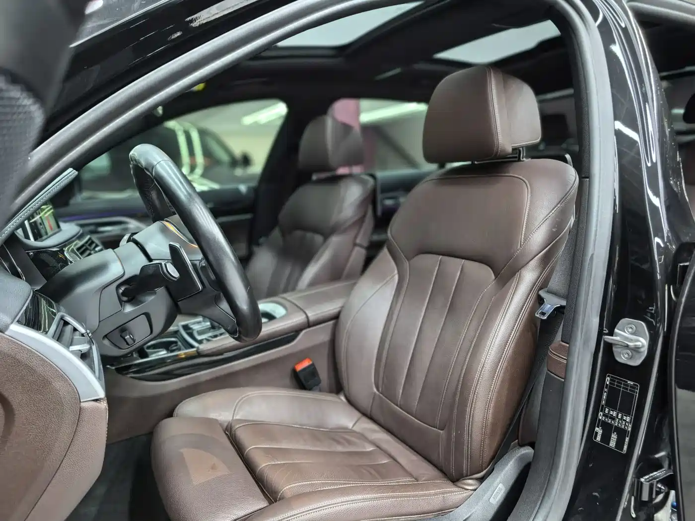 BMW 7 Series 2018 730Li Leading Type M Sport Package фото 27