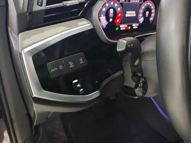 Audi Q3 2024 35 TFSI Progressive Sport фото 7