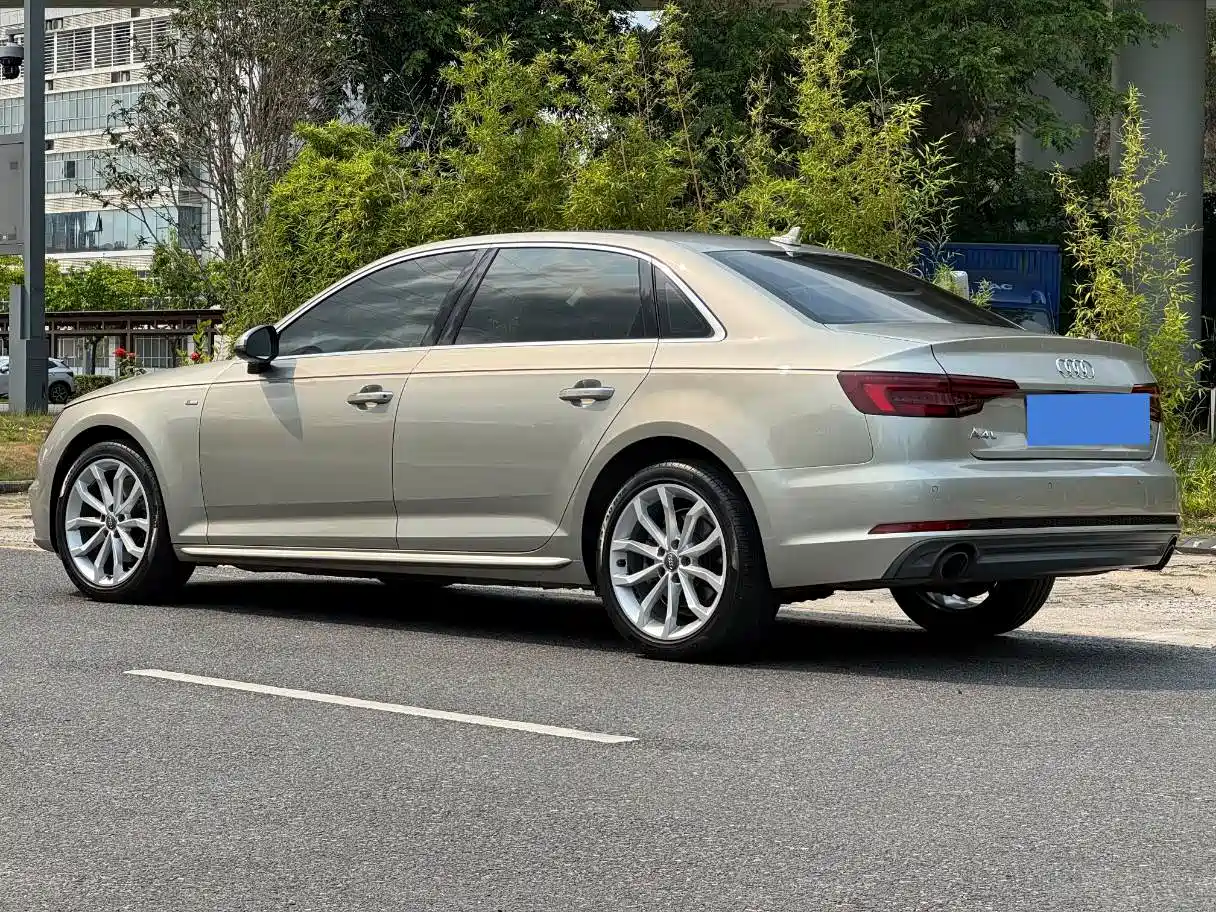 Audi A4L 2018 30th Anniversary 40 TFSI Fashion фото 8