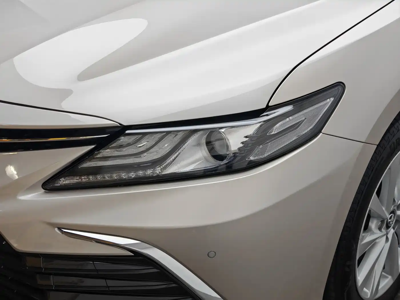 Toyota Camry 2023 2.0G Luxury Edition фото 8