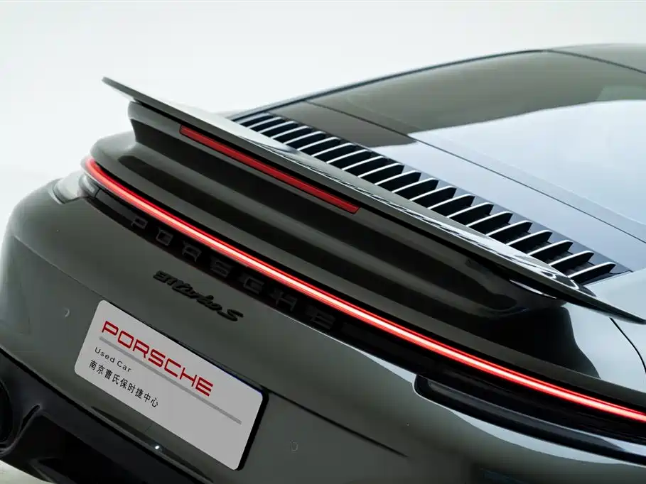 Porsche 911 2022 Turbo S 3.7T фото 10