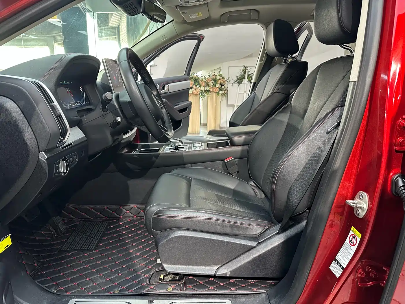BYD Tang New Energy 2018 DM 2.0T AWD Smart Connection Enjoy Edition 7-Seater China V фото 8