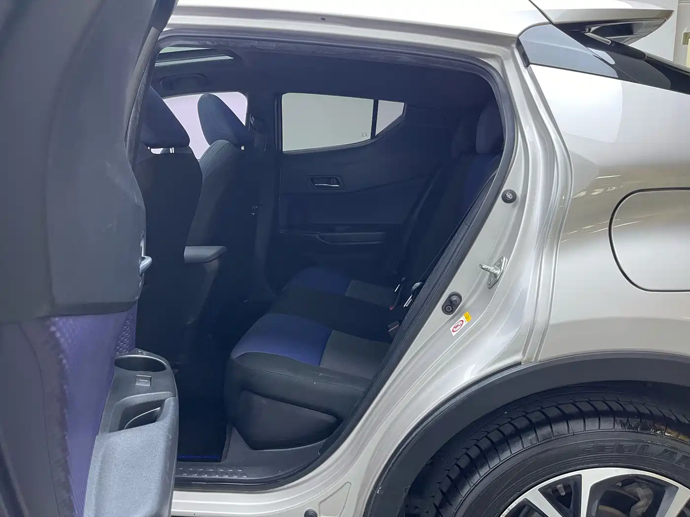Toyota C-HR 2020 Model 2.0L Leading фото 11