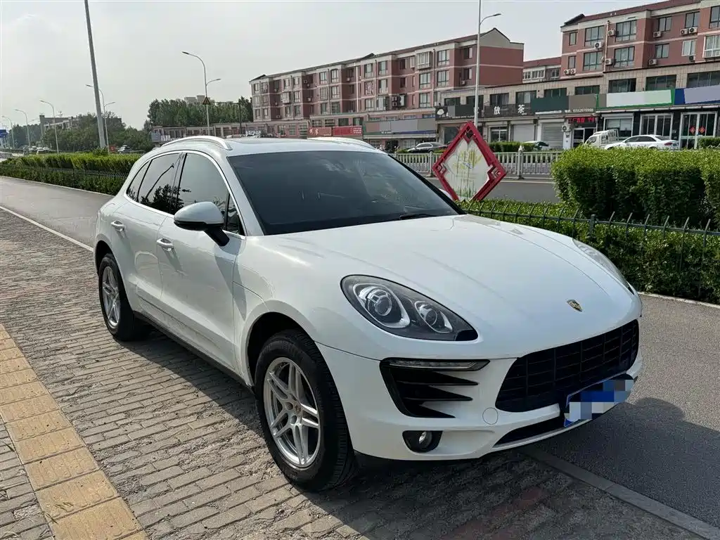 Porsche Macan 2016 Macan 2.0T фото 3