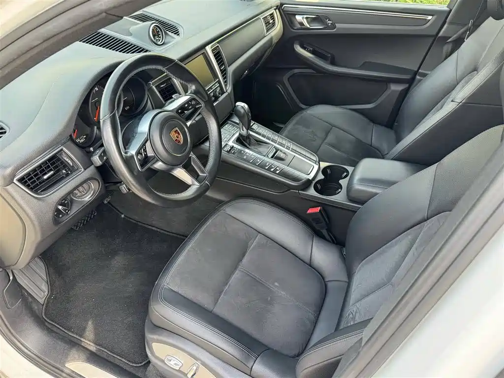 Porsche Macan 2016 Macan 2.0T фото 9