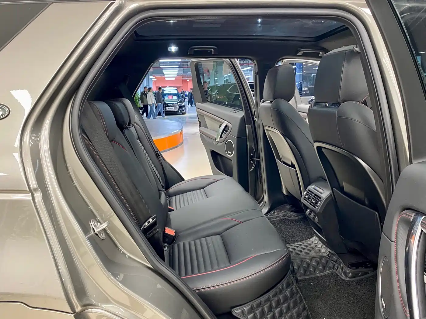 Land Rover Discovery Sport 2022 Model Facelift 249PS R-Dynamic S Performance Edition 5-seater фото 15