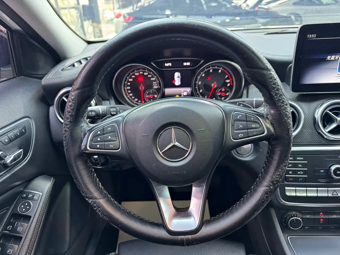 Mercedes-Benz GLA 2018 GLA 220 4MATIC Sport фото 11