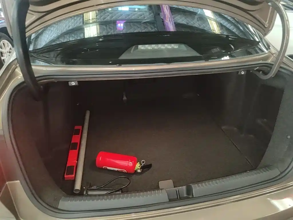 Volkswagen Sagitar 2017 230TSI Automatic Comfort фото 19