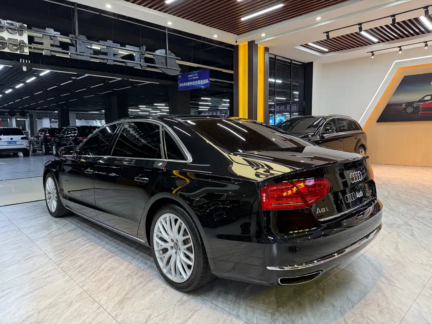Audi A8 2013 A8L 55 TFSI quattro Premium фото 6