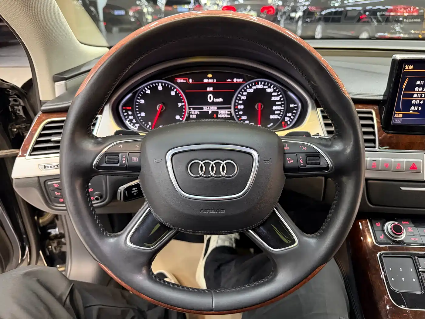 Audi A8 2013 A8L 55 TFSI quattro Premium фото 19