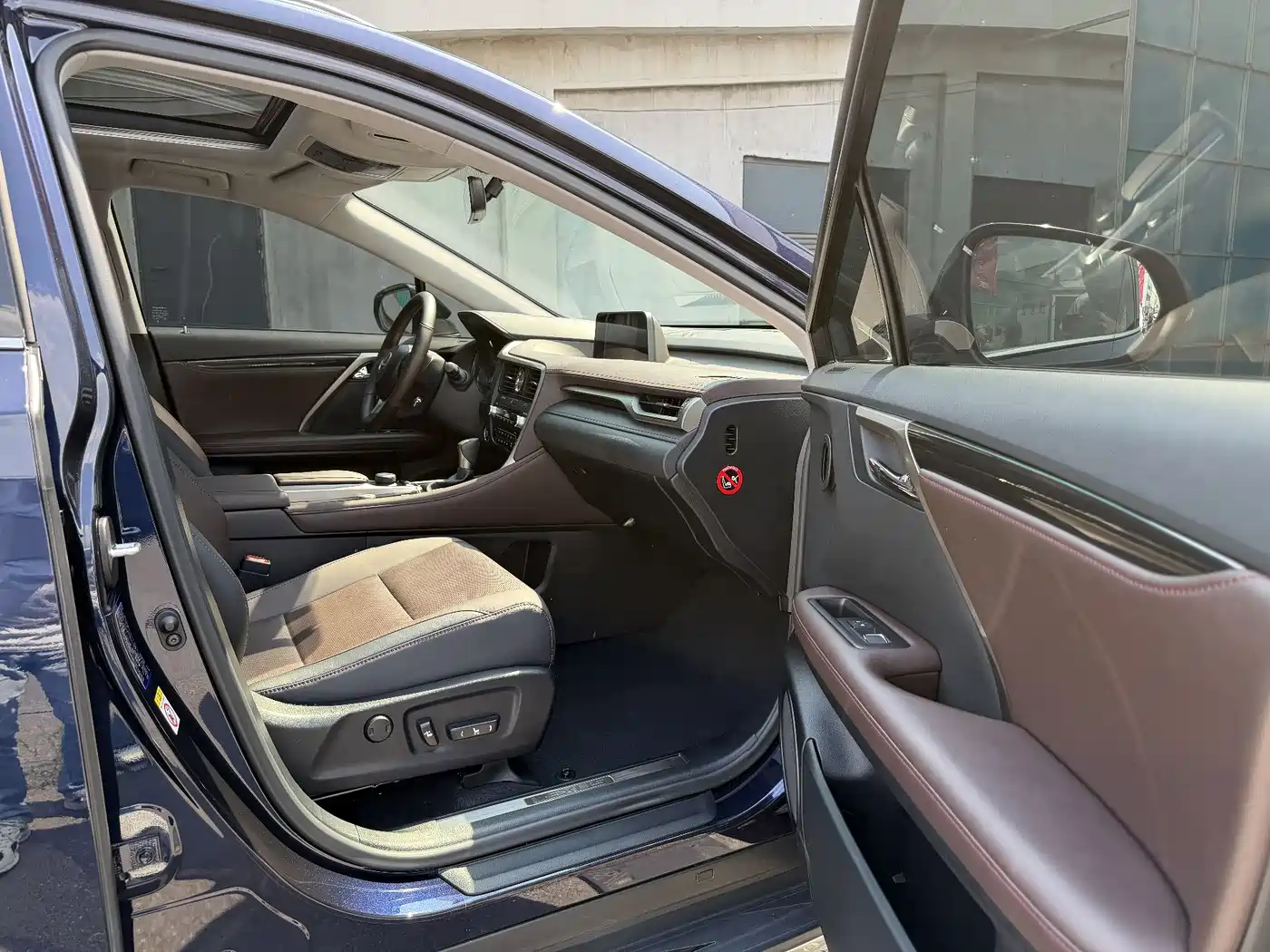 Фото 7 - Lexus RX
