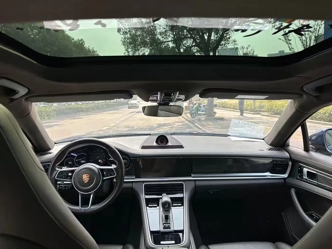 Porsche Panamera 2017 Panamera 4 Executive Long Wheelbase 3.0T фото 5