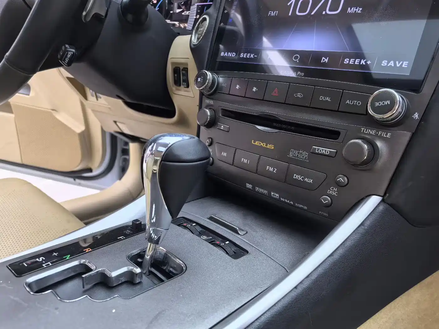 Фото 6 - Lexus IS