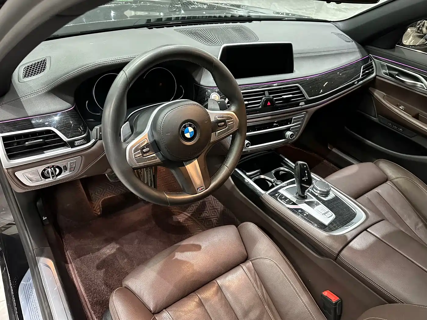 BMW 7 Series 2018 730Li Leading Type M Sport Package фото 10