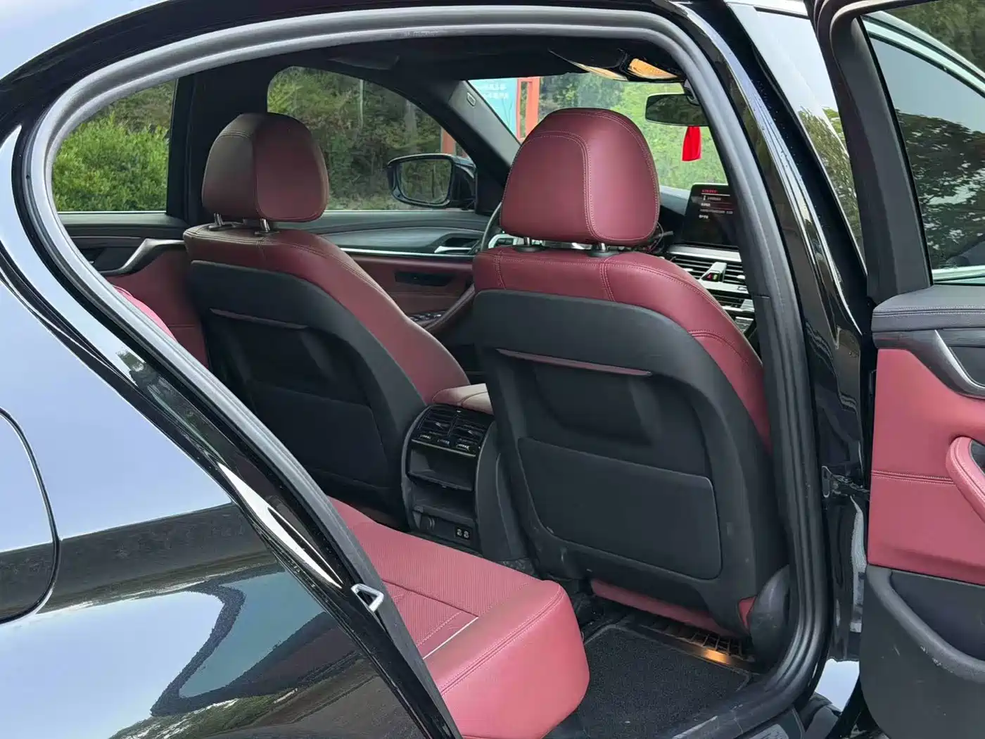 BMW 5 Series 2021 530Li Leading M Sport Package фото 21