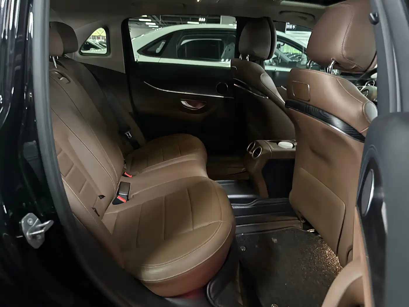 Mercedes-Benz E-Class 2018 Facelift E 200 L Sport фото 13