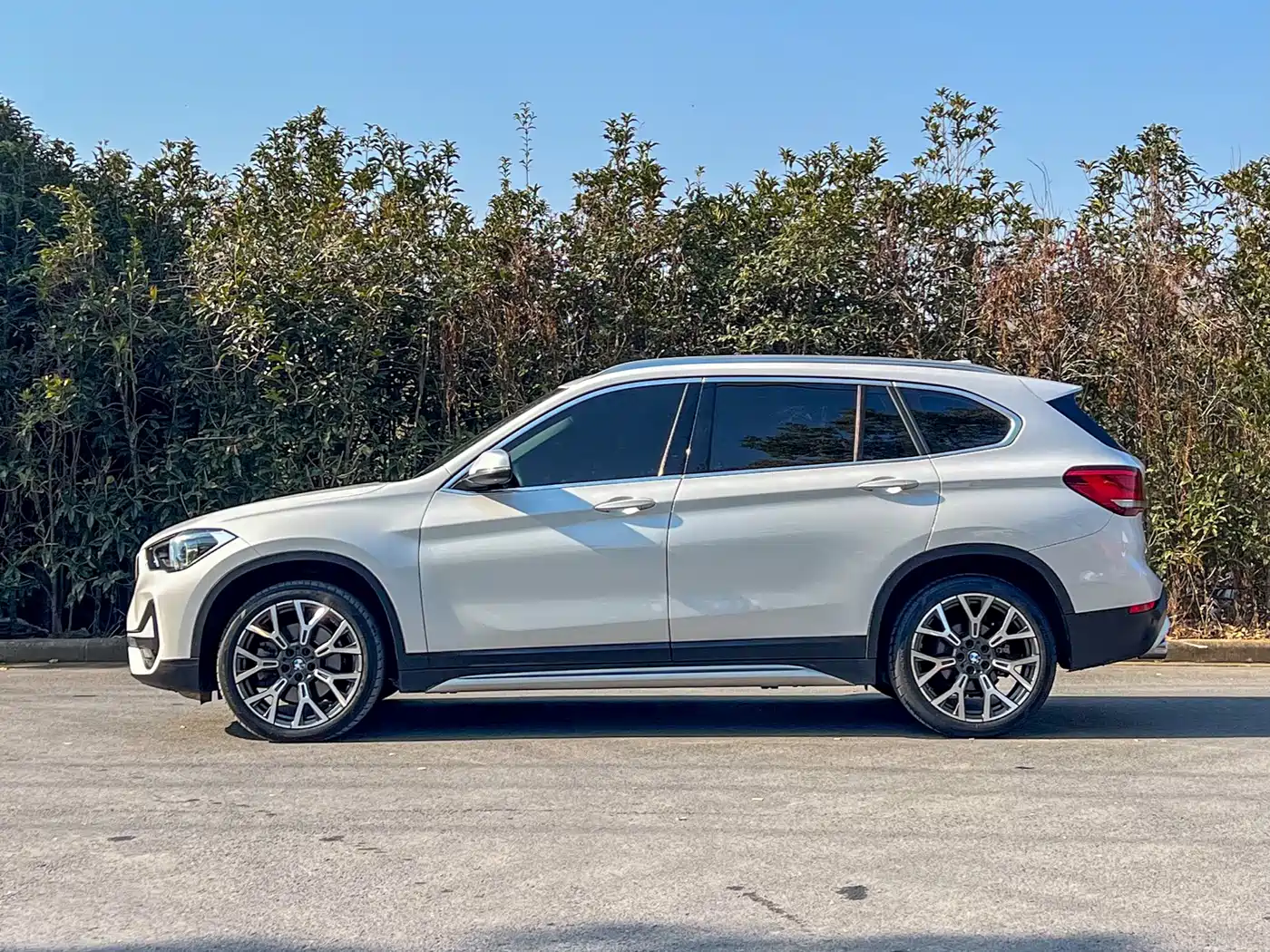 BMW X1 2022 xDrive25Li Premium фото 6