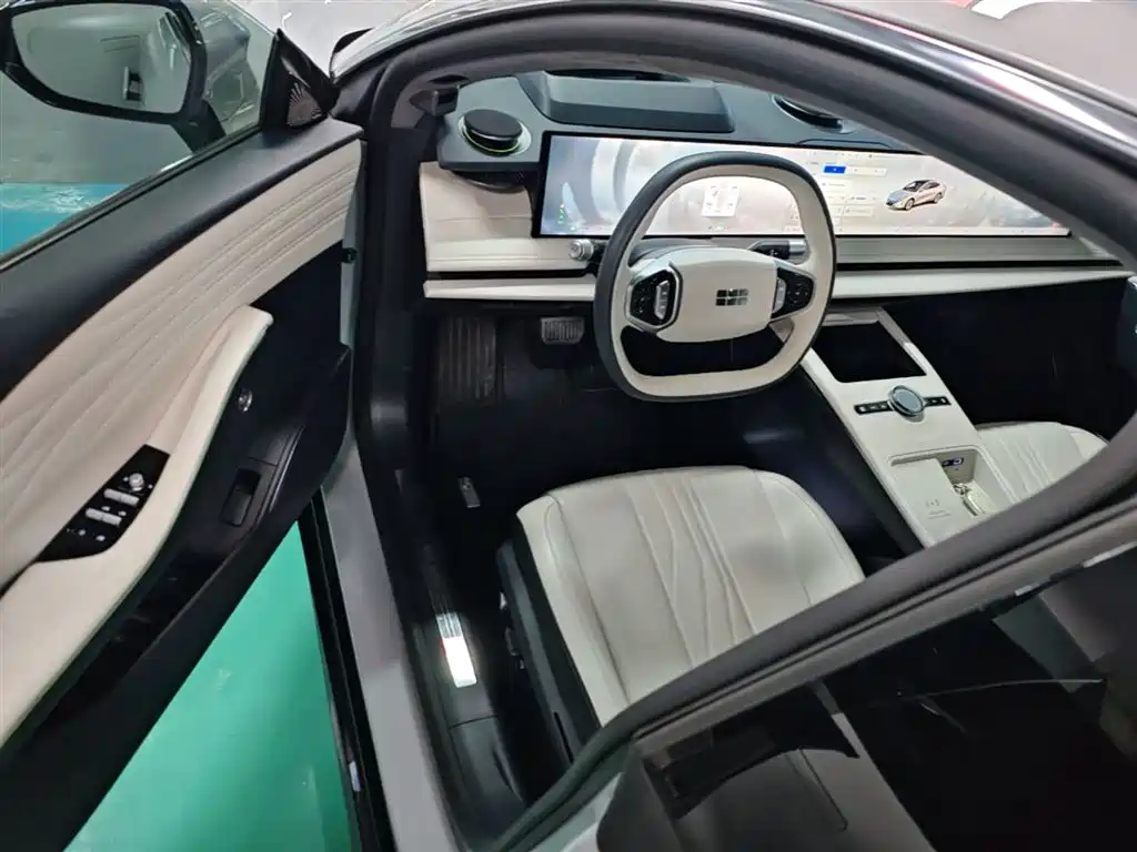 Geely Galaxy Galaxy E8 2024 665km RWD Starship Voyager Edition фото 16