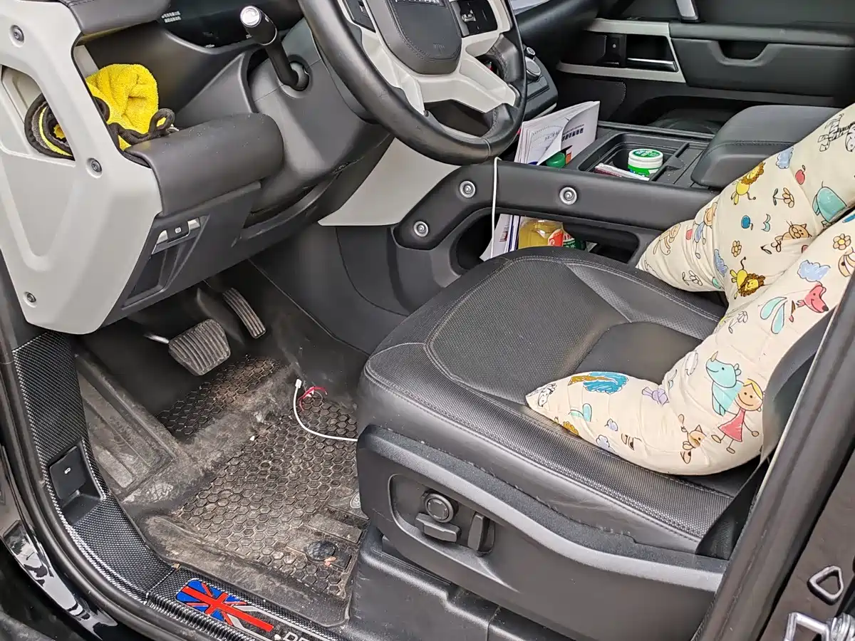Land Rover Defender 2023 Model 110 3.0T P400 X-DYNAMIC HSE фото 4