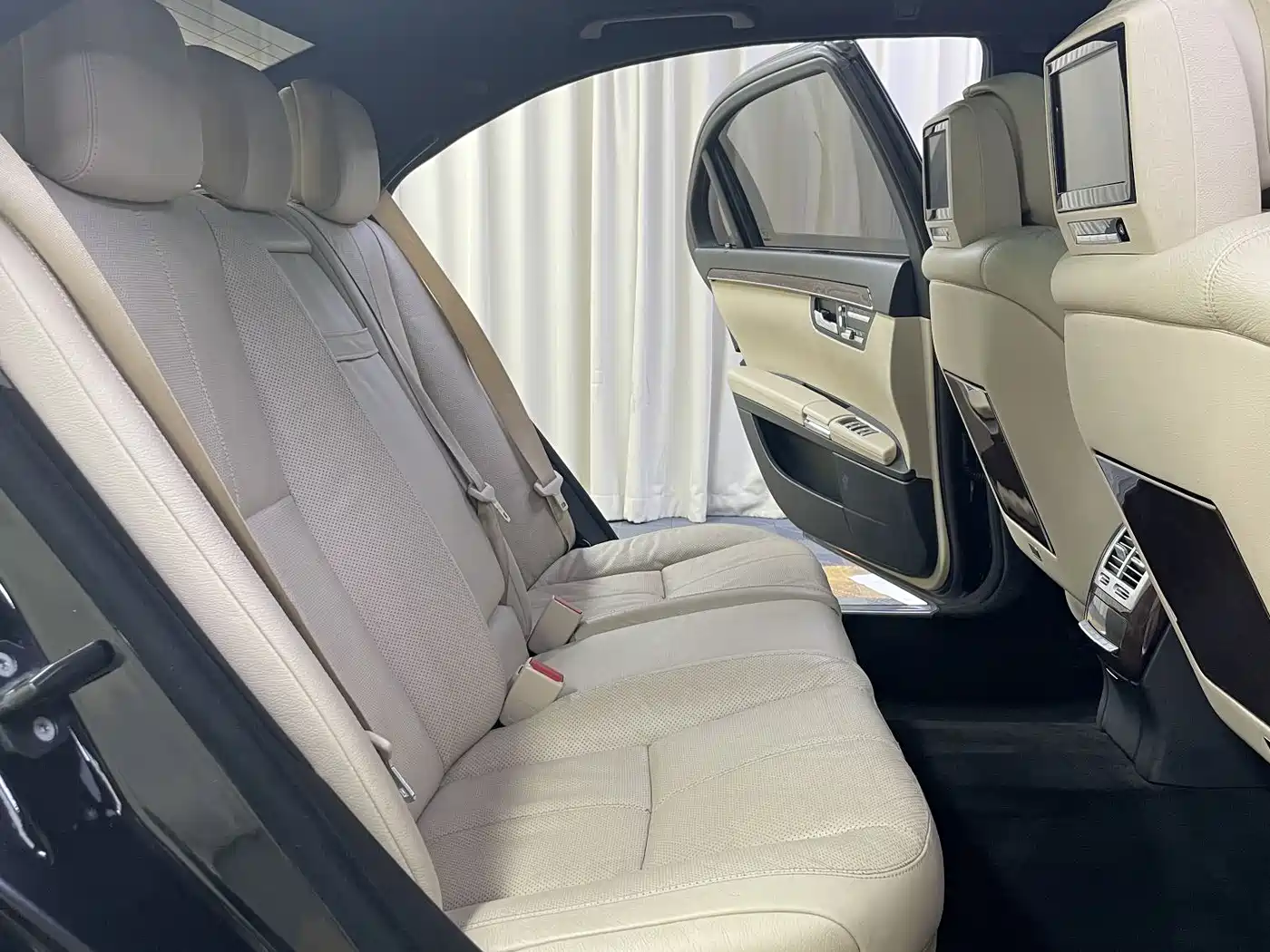 Mercedes-Benz S-Class 2008 Model S 500 L 4MATIC фото 26
