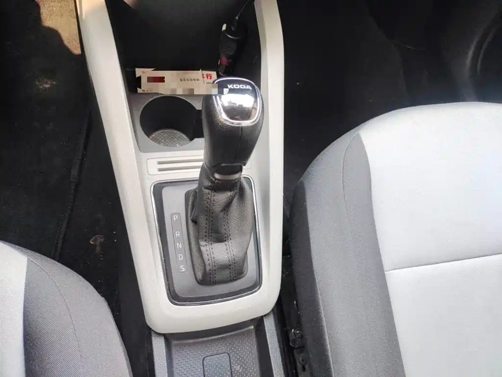 Škoda Fabia 2017 1.4L Auto Car Enjoy Edition фото 14