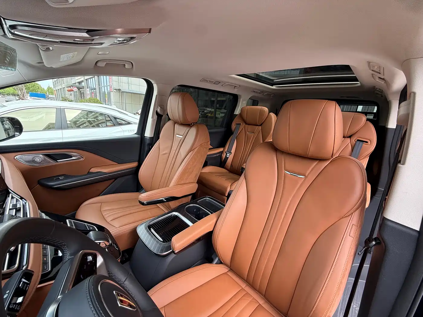 Hongqi HQ9 2023 2.0T Smart Connect Flag Joy Edition фото 23