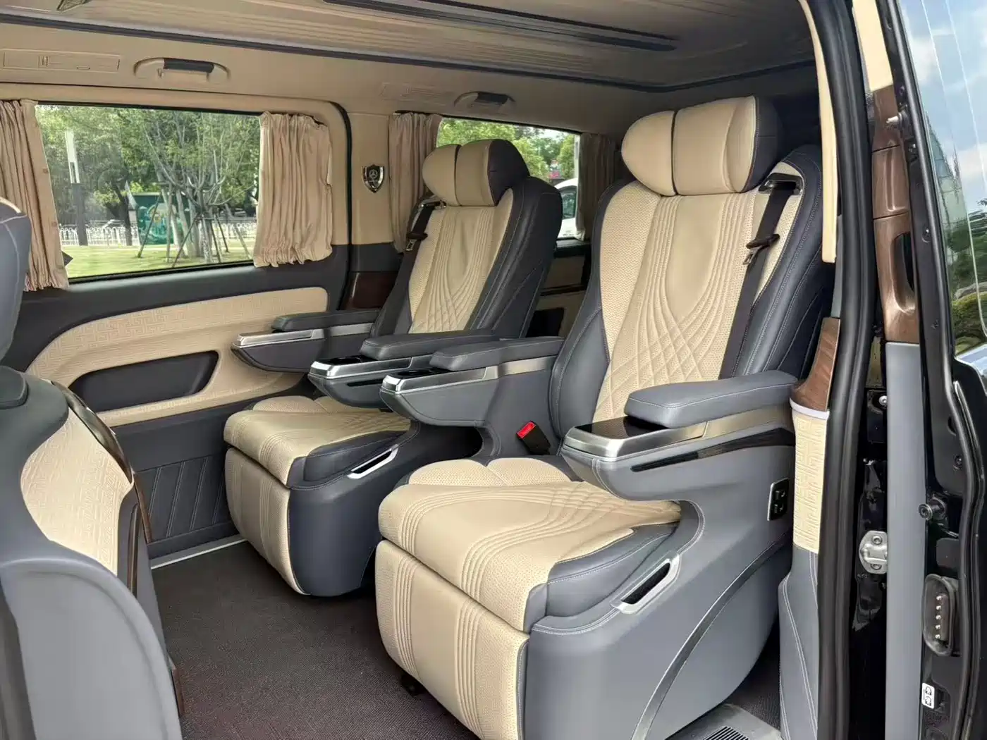 Mercedes-Benz Vito 2021 2.0T Business Edition 7-seater фото 6