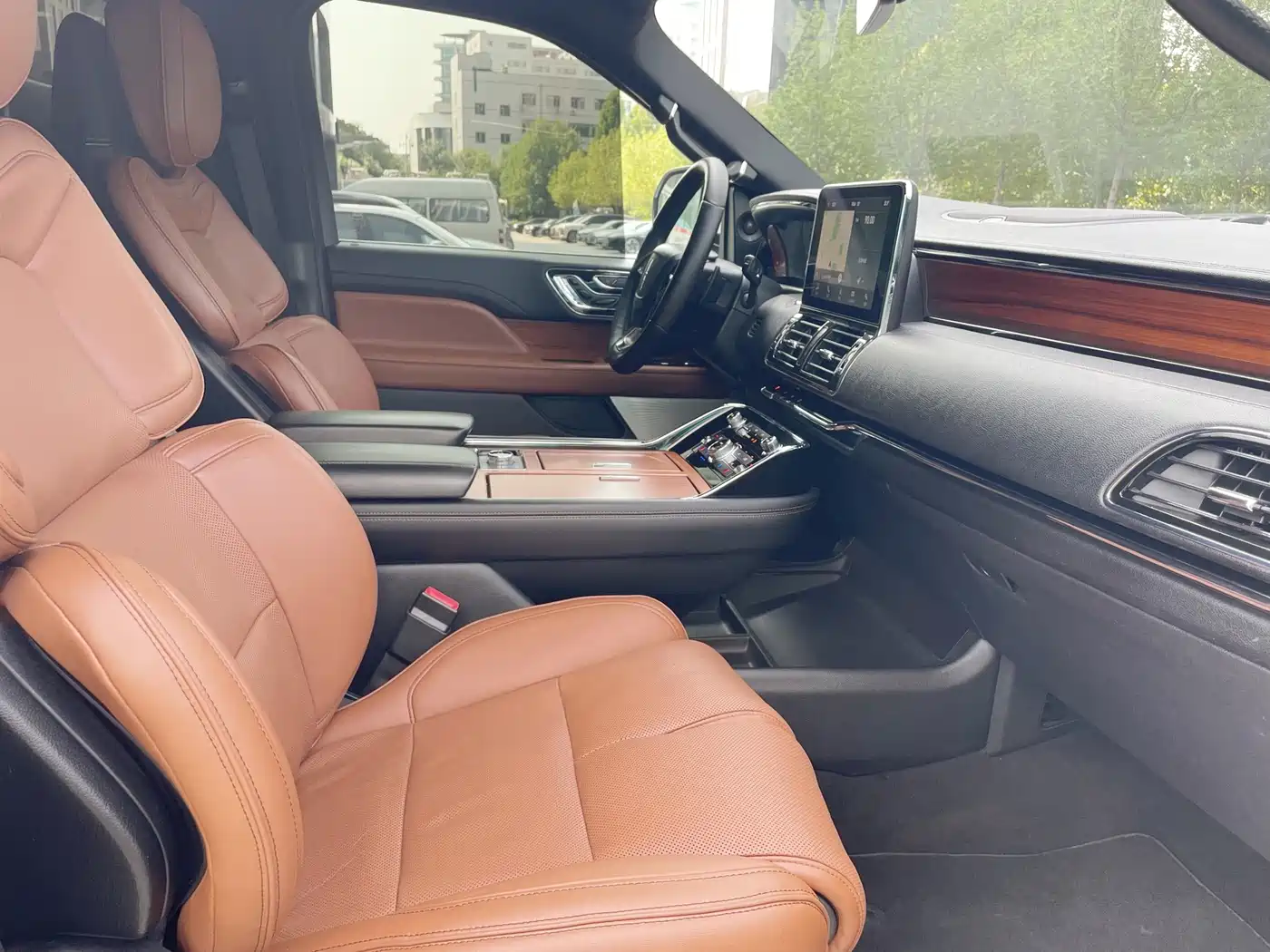 Фото 6 - Lincoln Navigator