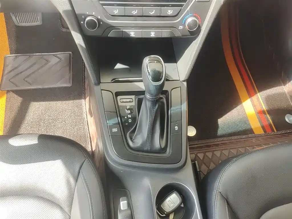 Hyundai Elantra 2018 1.4T DCT Dynamic·Vitality Model фото 14