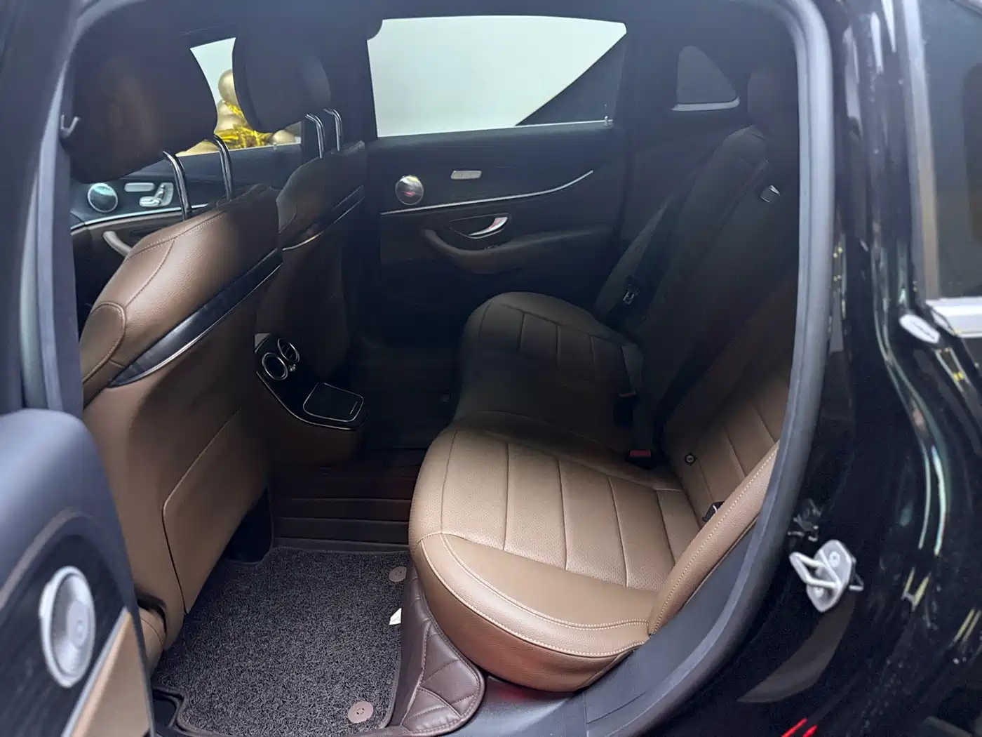 Mercedes-Benz E-Class 2022 E 300 L Sport Luxury фото 4