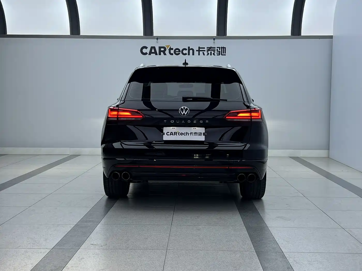 VOLKSWAGEN TOUAREG