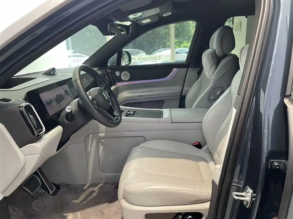 AITO Wenjie AITO M9 2024 Extended Range Ultra 42kWh 6-Seater фото 13