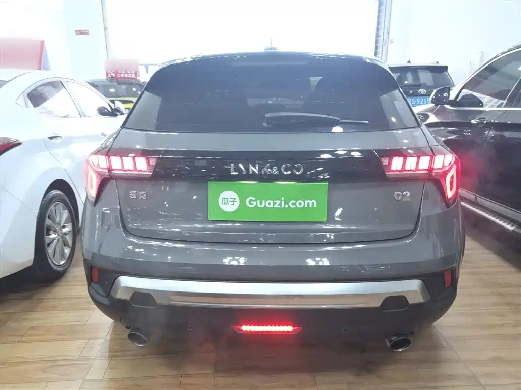 Lynk & Co 02 2018 1.5T DCT 2WD Power Edition China V фото 6