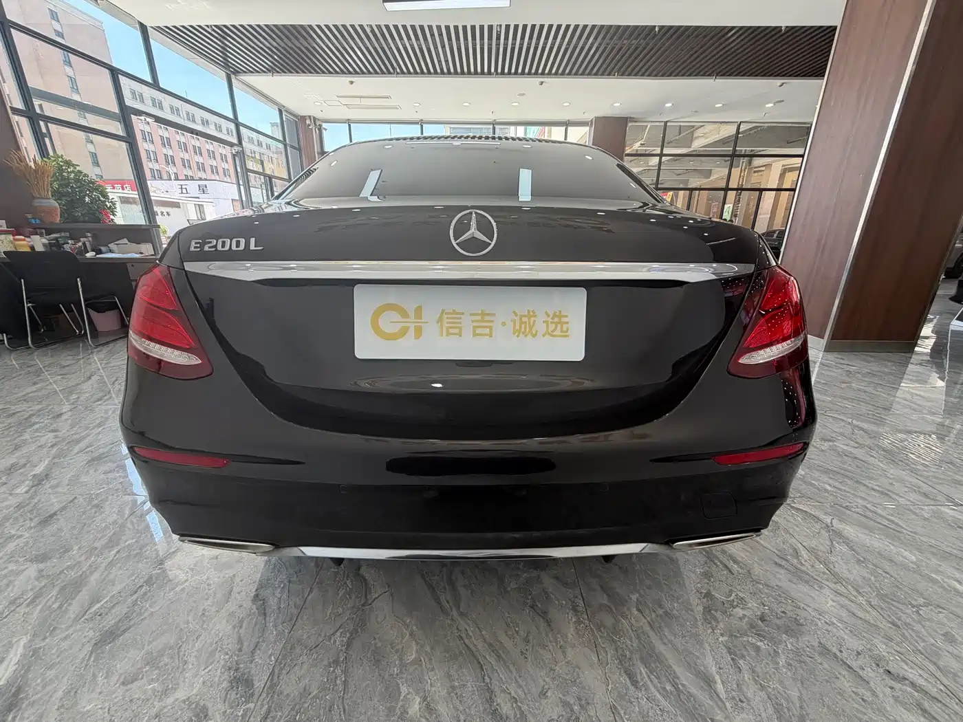 Mercedes-Benz E-Class 2016 E 200 L Sport Type фото 4