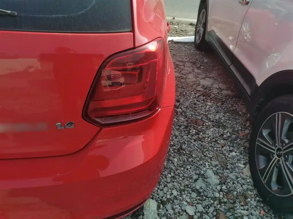 Volkswagen Polo 2014 1.6L Automatic Comfort Edition фото 24