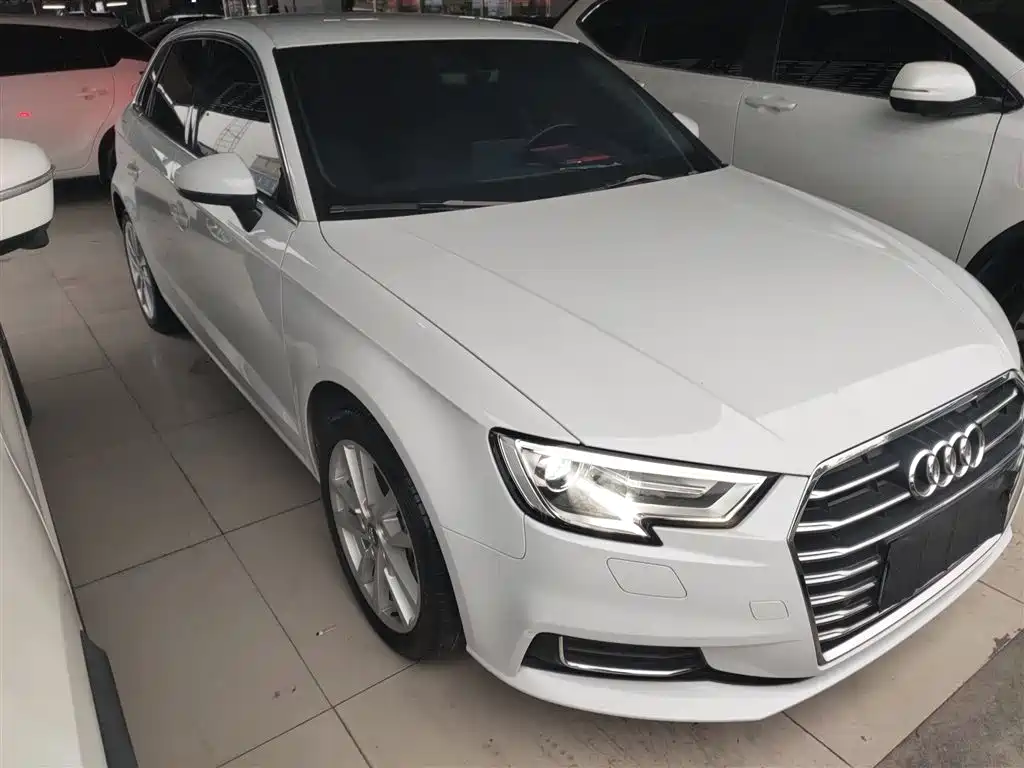 Audi A3 2019 Sportback 35 TFSI Progressive China V фото 4