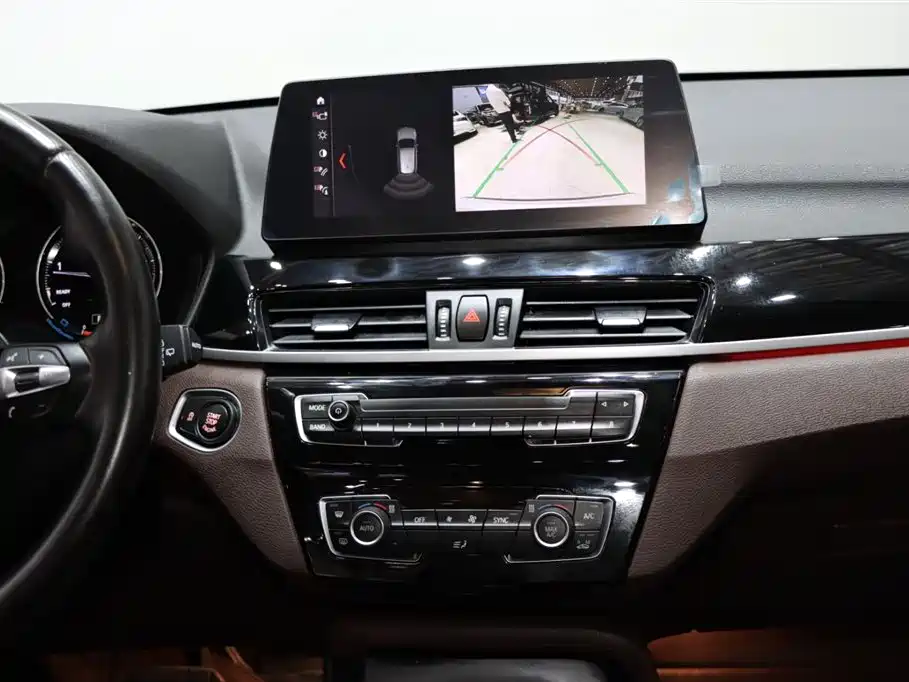 BMW X1 2021 sDrive25Li Leading фото 14