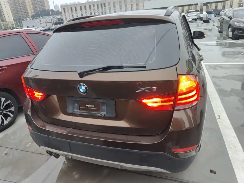 BMW X1 2014 sDrive18i Fashion Edition фото 4