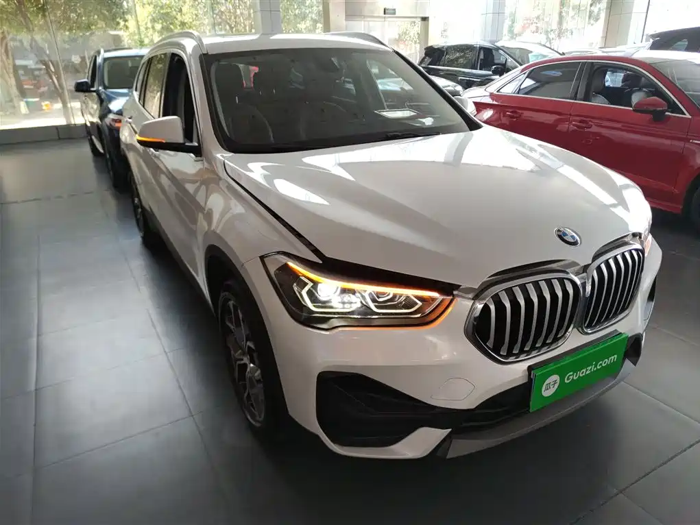 BMW X1 2021 sDrive25Li Leading фото 4