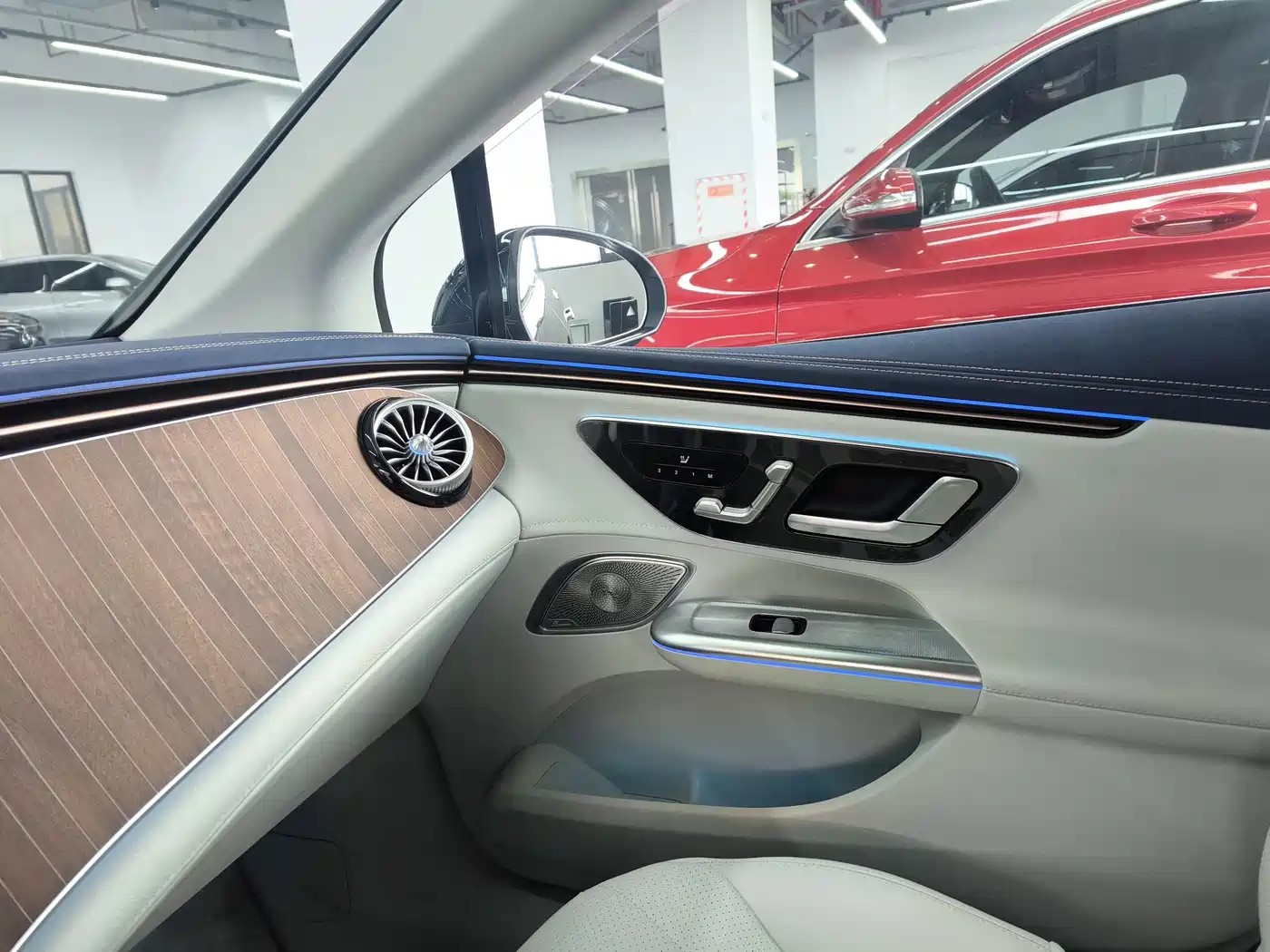 Mercedes-Benz EQE 2025 2025 500 4MATIC Pioneer