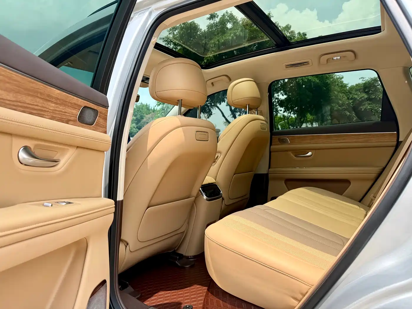 AITO Wenjie AITO M7 2024 1.5T Smart AWD Max Edition 5-Seater фото 8