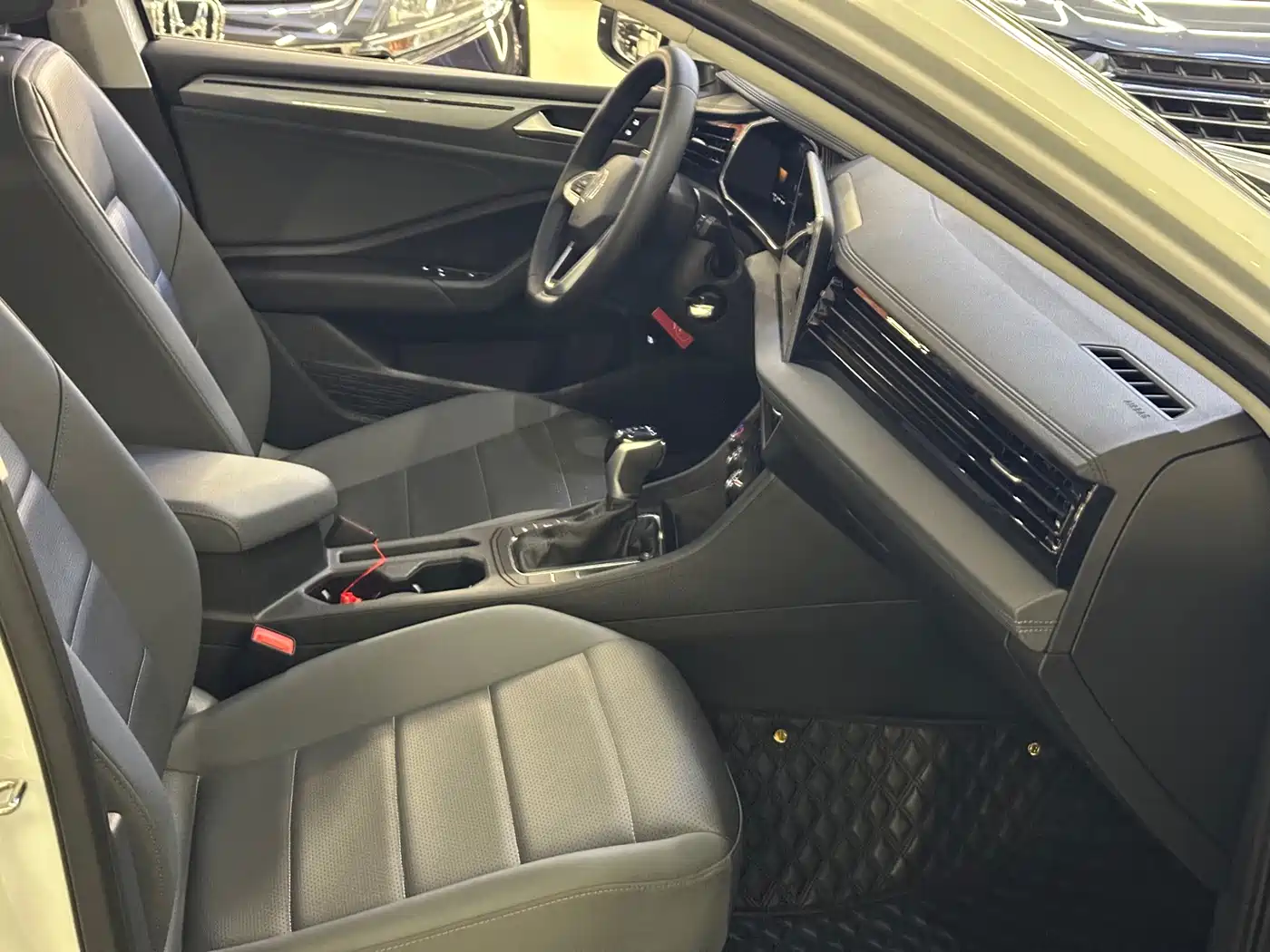 Volkswagen Sagitar, миниатюра 5