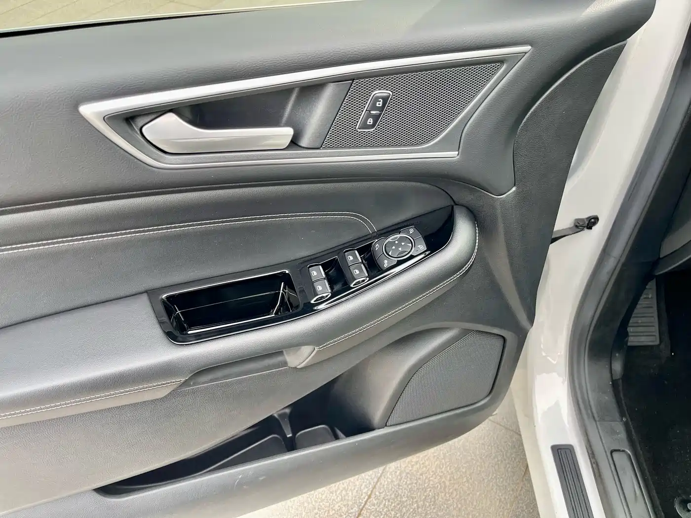 Ford Edge 2018 2018 EcoBoost 245 FWD Luxury 7-seater China V