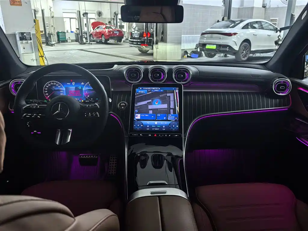 MERCEDES-BENZ GLC