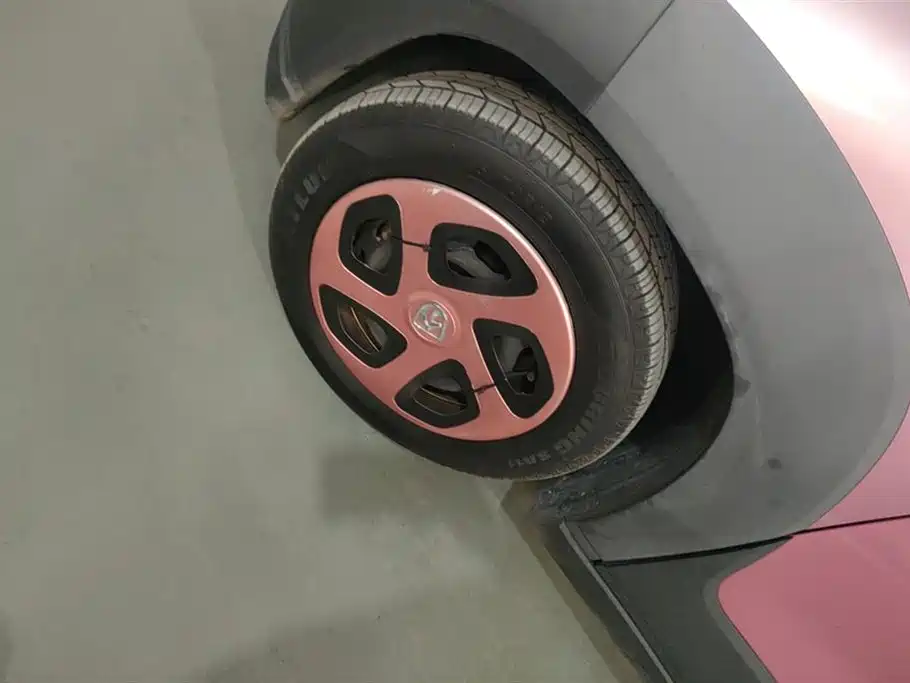 BAOJUN E100